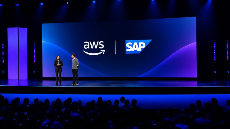 AWS와 SAP의 테크 파트너십 무대